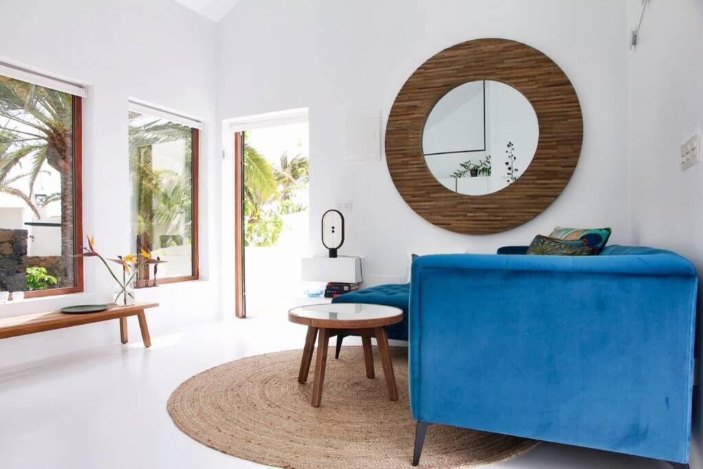 Unique, Stylish & Calm El Estanque By The Sea, Adults Only Villa Costa Teguise Kültér fotó