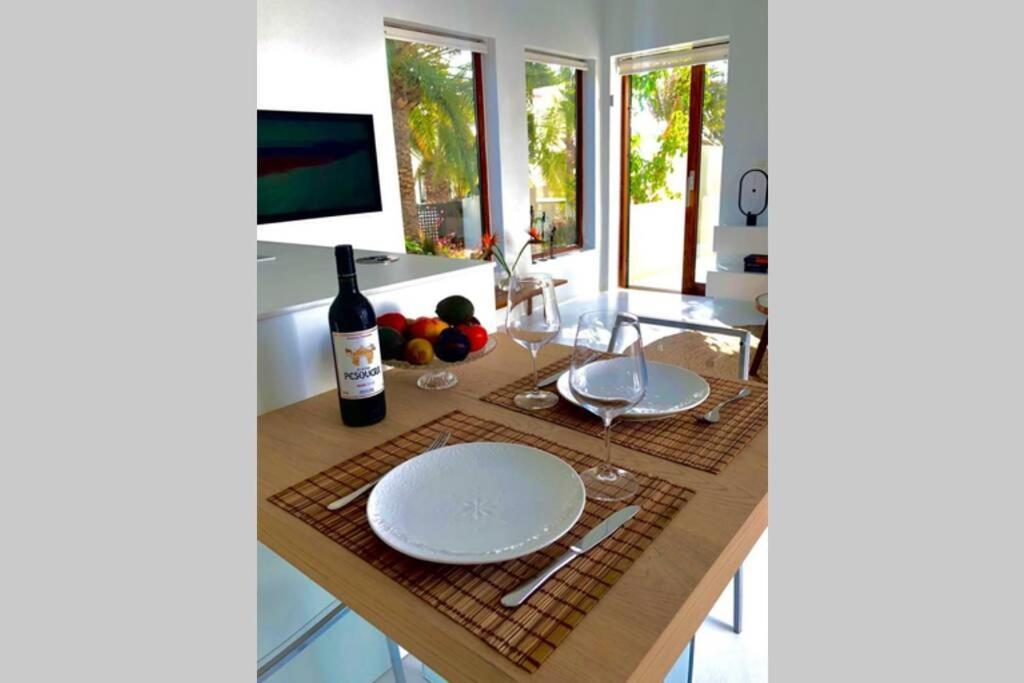 Unique, Stylish & Calm El Estanque By The Sea, Adults Only Villa Costa Teguise Kültér fotó