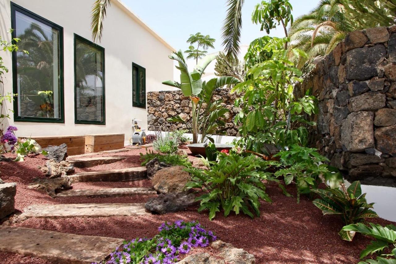 Unique, Stylish & Calm El Estanque By The Sea, Adults Only Villa Costa Teguise Kültér fotó
